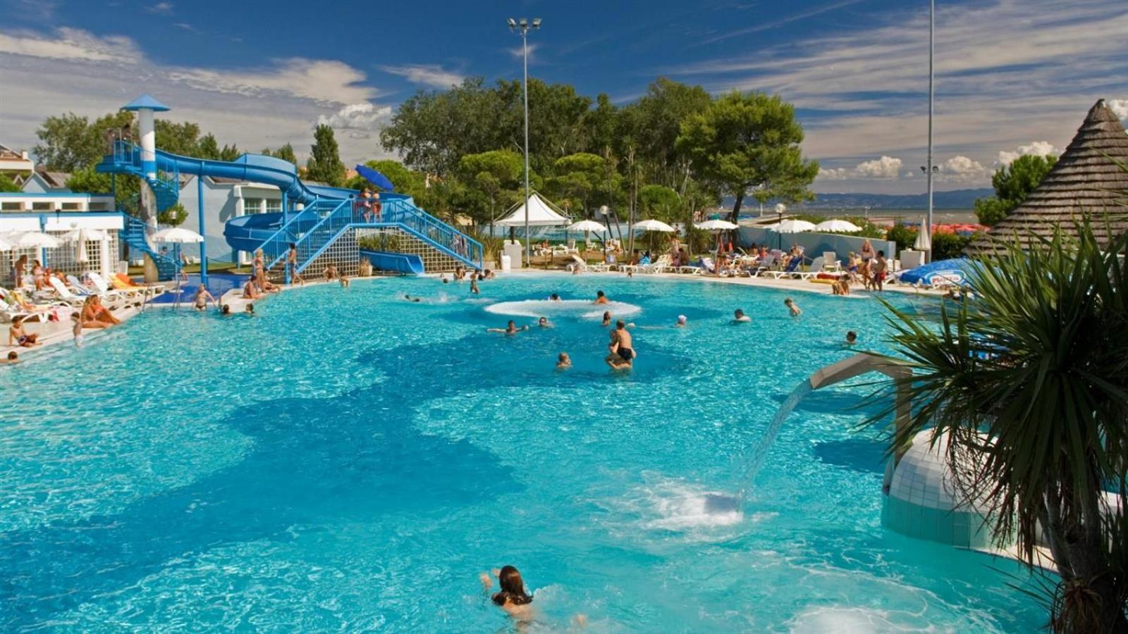 Sunny Home, Appartamento In Centro E Vicino Alla Spiaggia Grado Eksteriør billede