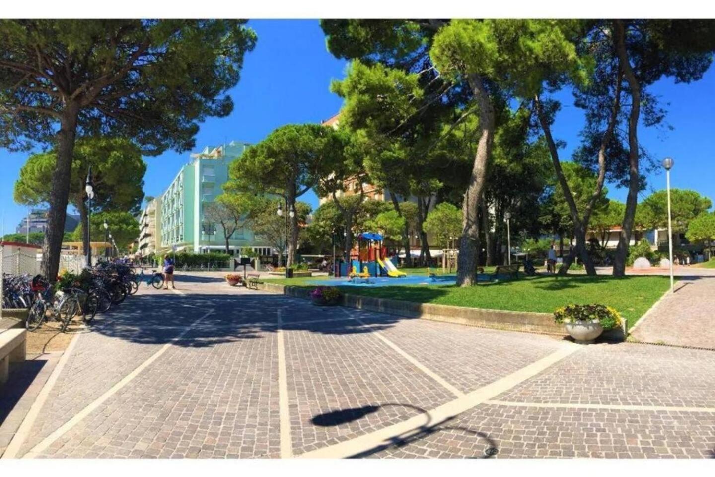 Sunny Home, Appartamento In Centro E Vicino Alla Spiaggia Grado Eksteriør billede