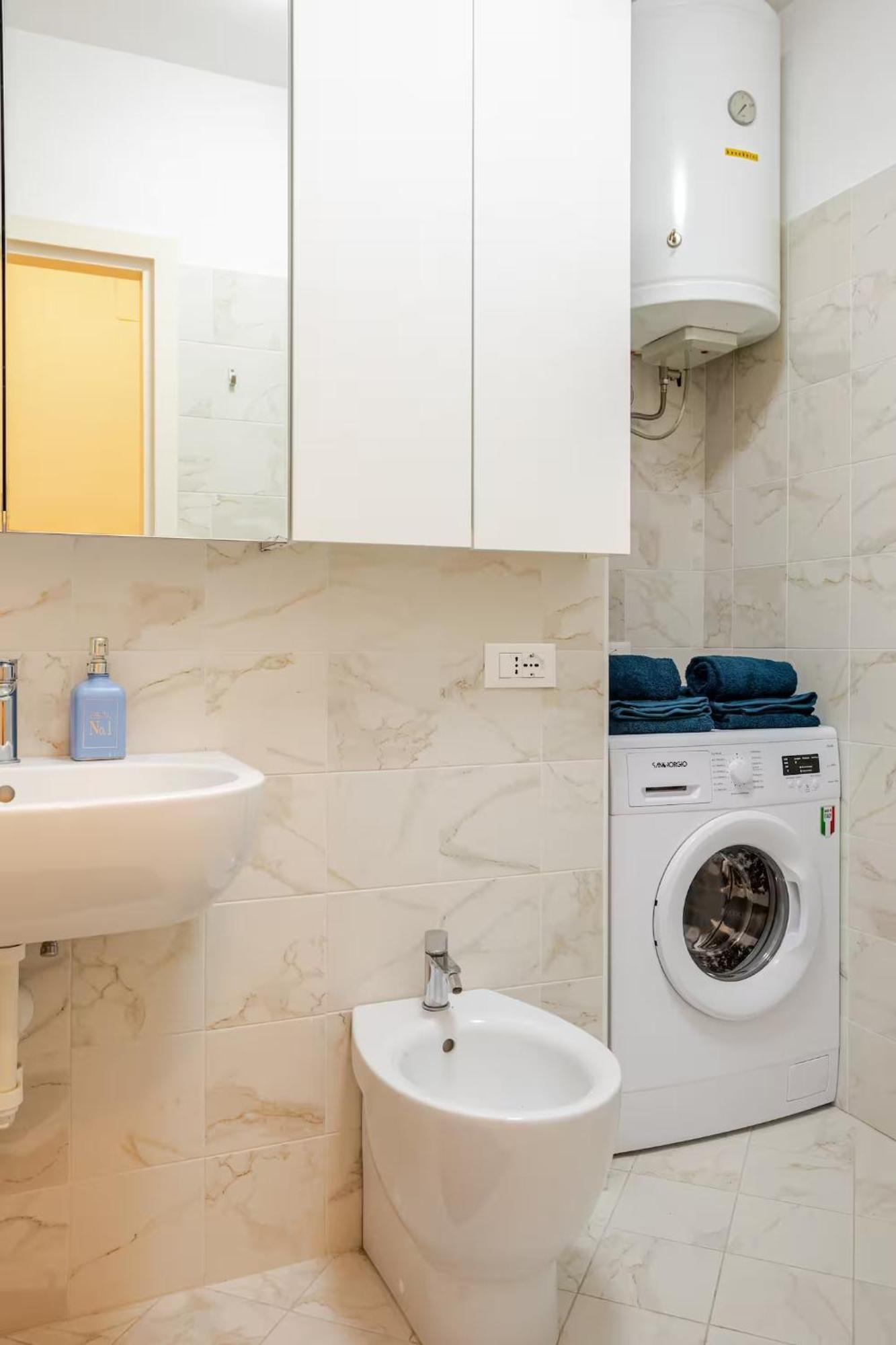 Sunny Home, Appartamento In Centro E Vicino Alla Spiaggia Grado Eksteriør billede
